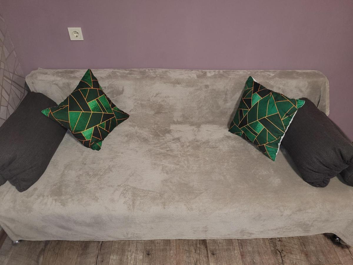Apartment Sports Palace Просторная Квартира Рядом Дворец Спорта 카리프 외부 사진