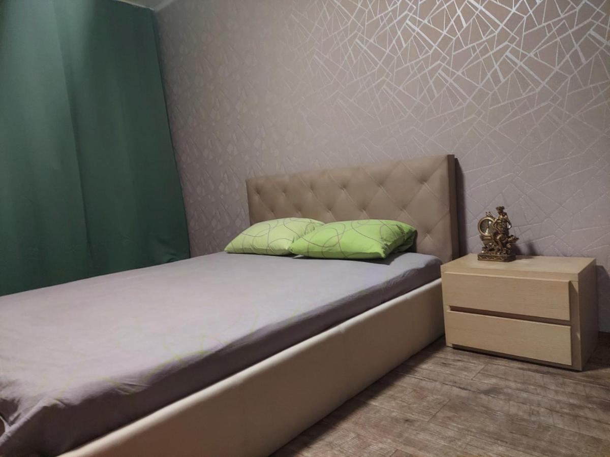 Apartment Sports Palace Просторная Квартира Рядом Дворец Спорта 카리프 외부 사진